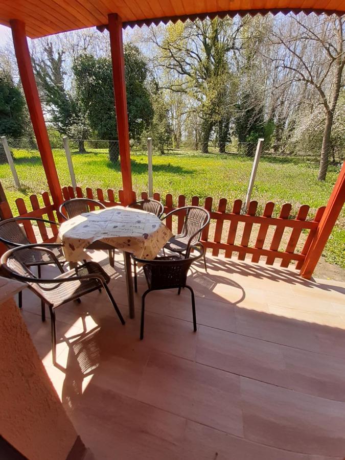 Narcisz Apartman Gyula Exterior photo