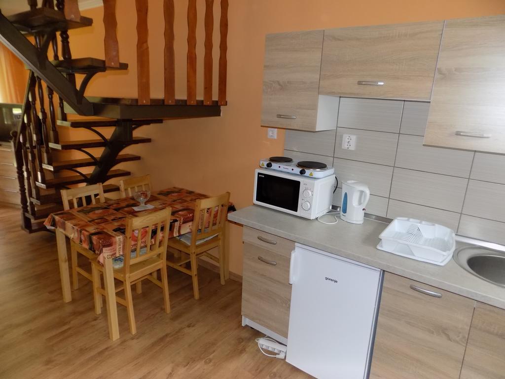 Narcisz Apartman Gyula Exterior photo